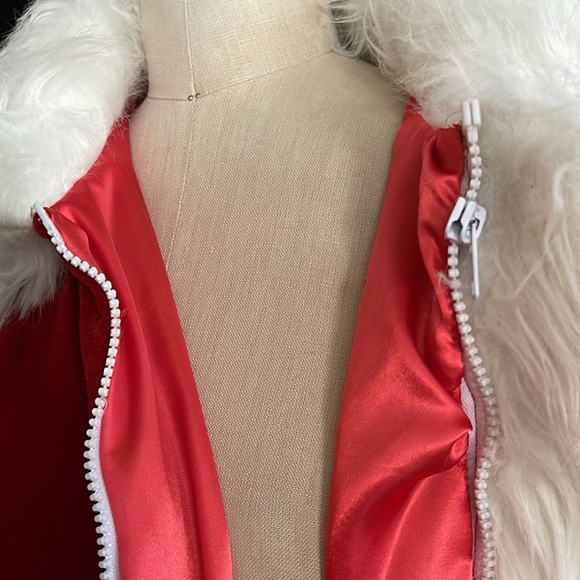 As worn in Trisha’s COZY Music Video - Picture 11 of 12